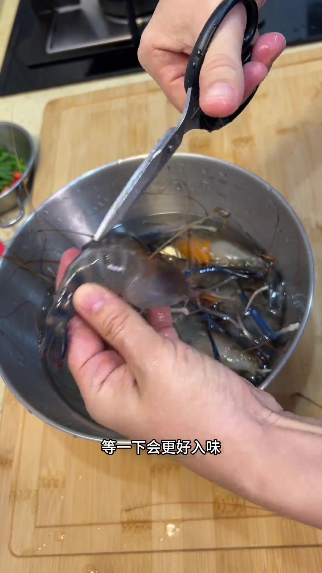 黄油胡椒虾,浓郁奶香和黑胡椒的辛辣完美融合