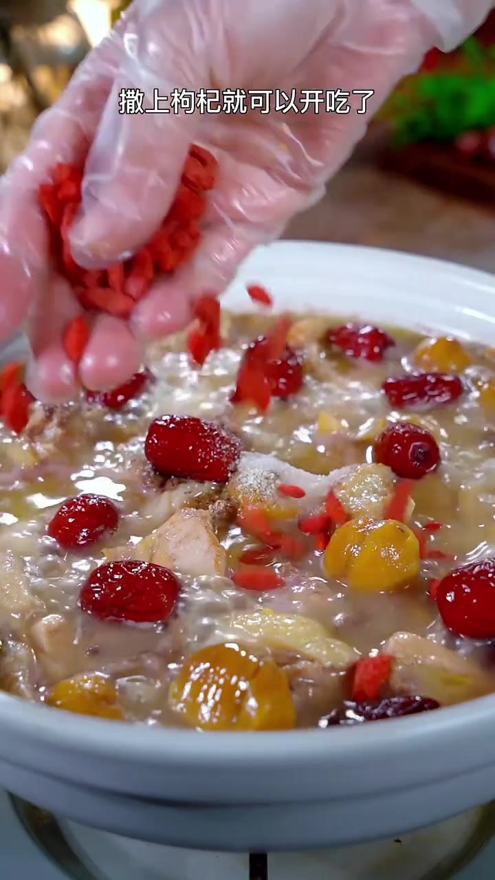 1分钟教会你好吃到舔盘子的板栗炖鸡