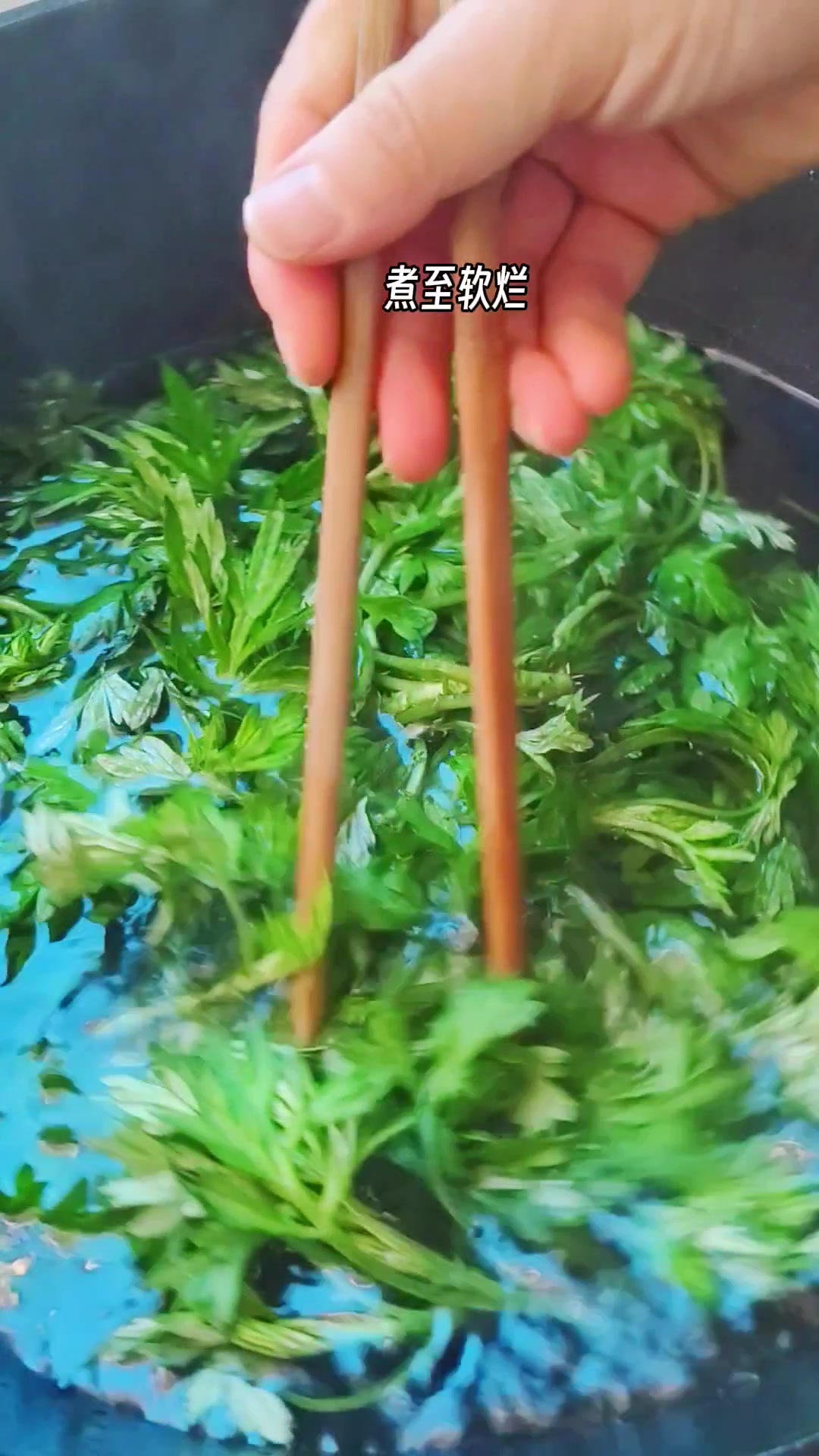 婆婆教我做的艾草馒头,越嚼越香,做法超简单,凉了也不发硬