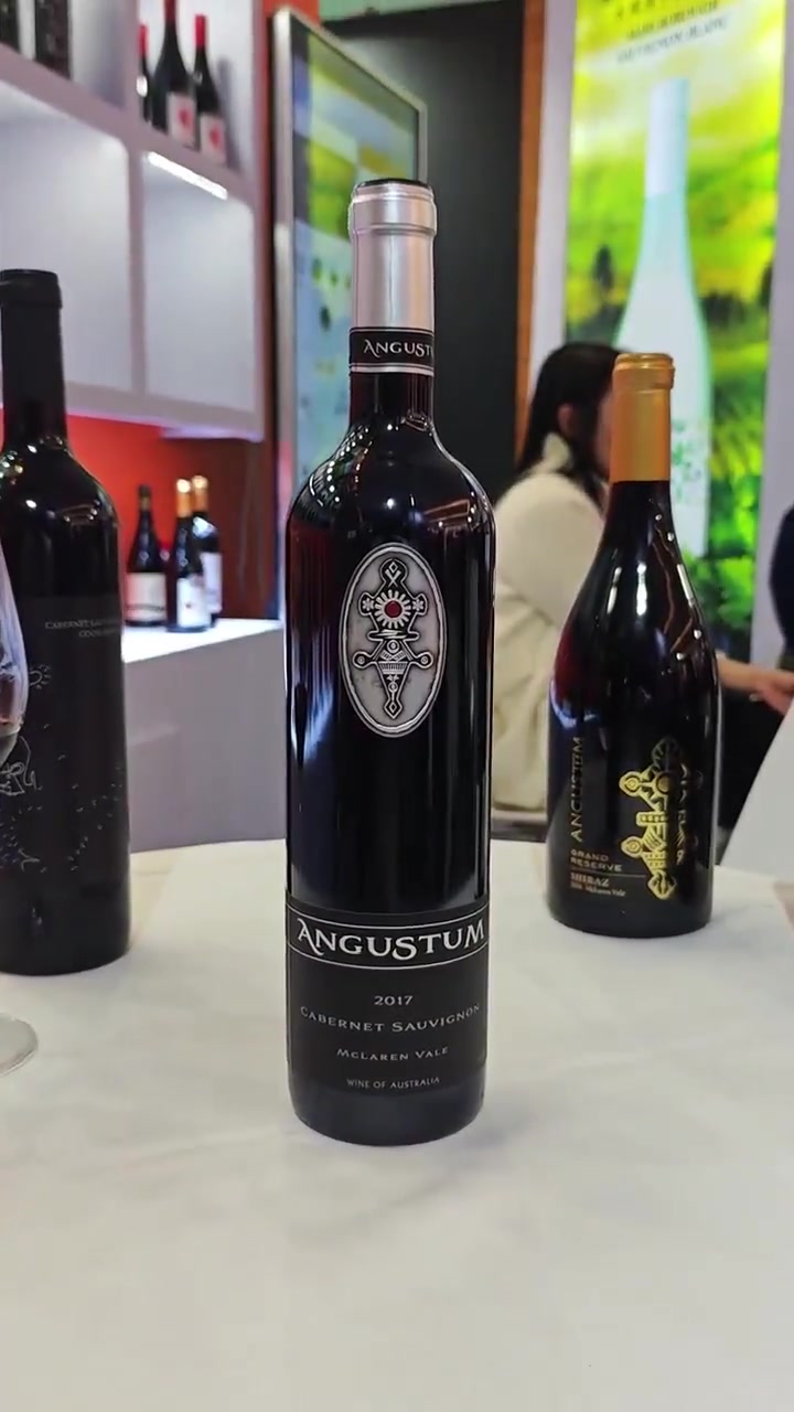 澳洲葡萄酒的风味特点,这位庄主说的很清楚了……