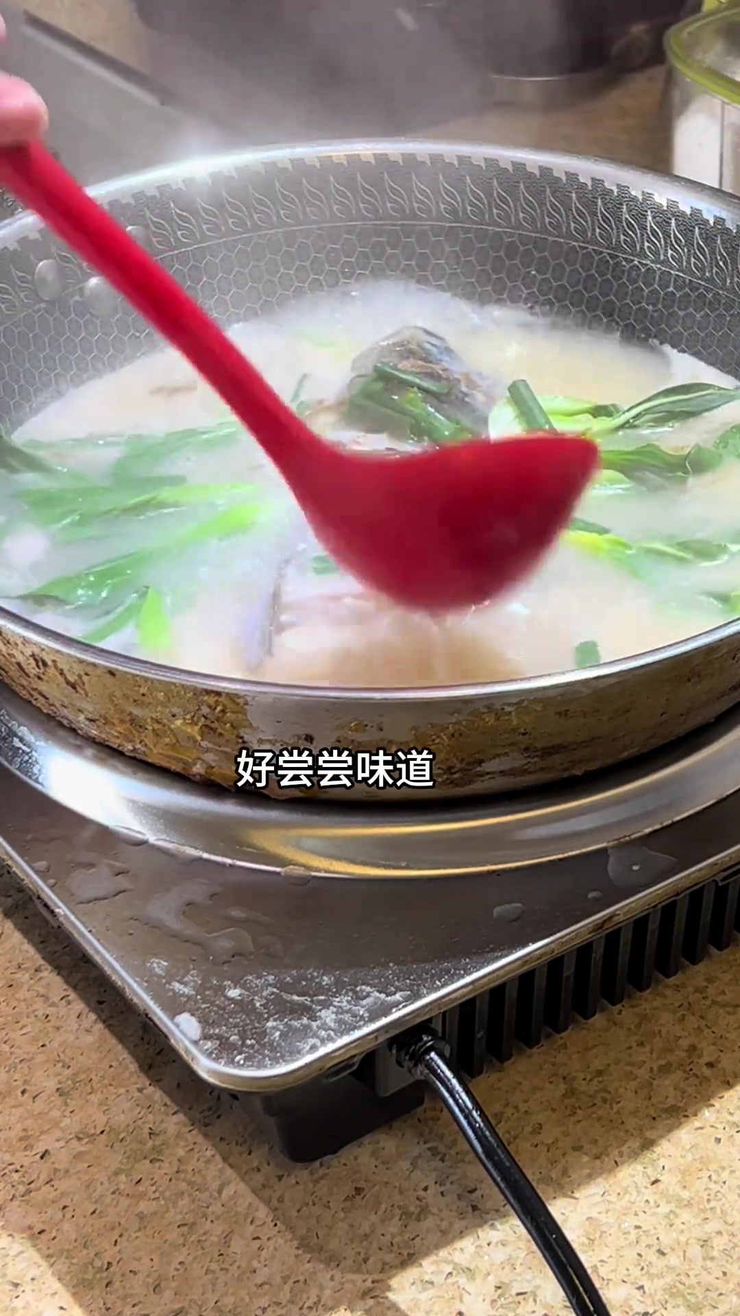 鱼头豆腐汤,我烧的鱼头豆腐汤跟别人烧的不一样哦