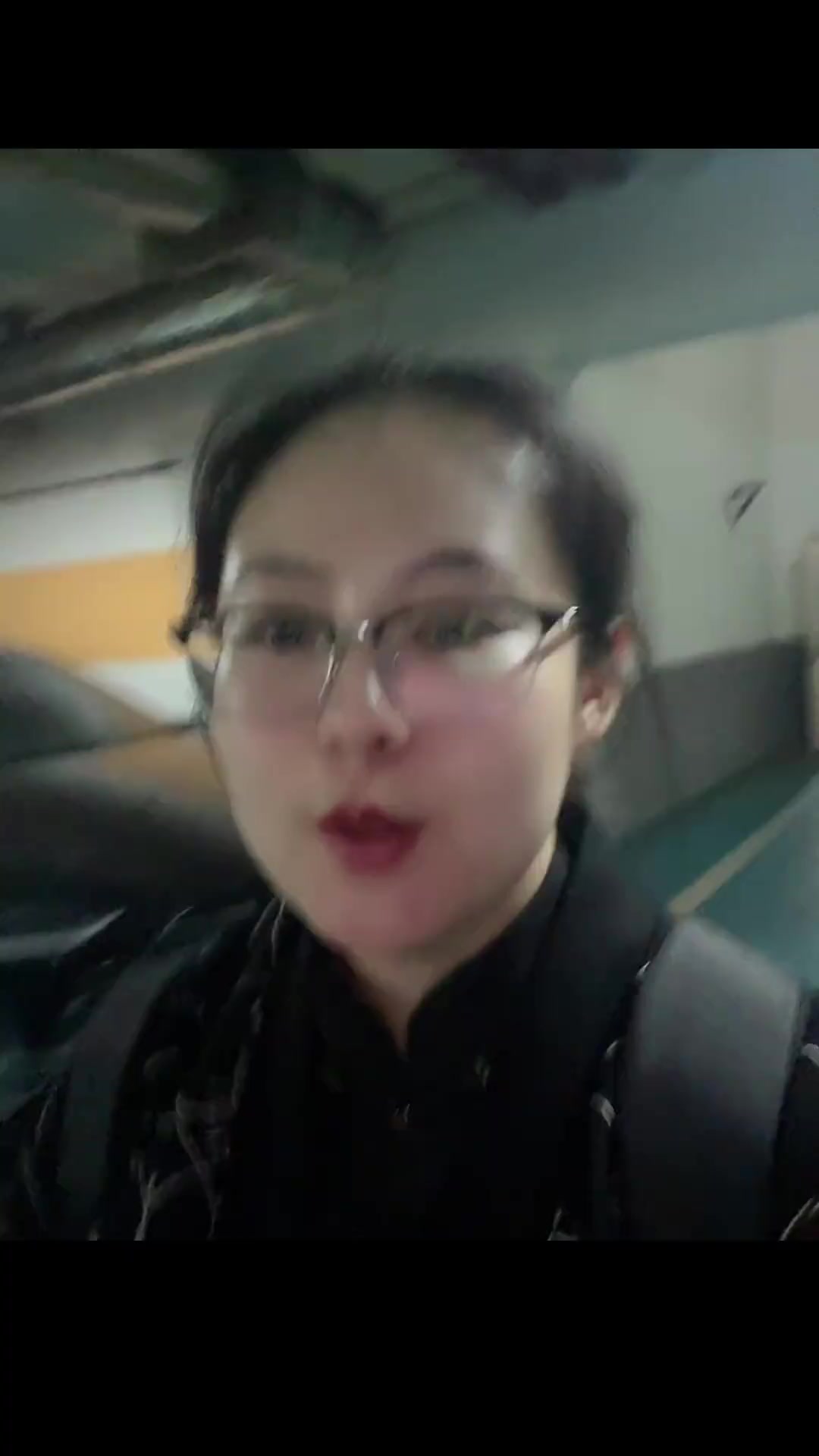 陪小菜籽度过美好时光,亲子互动温馨日常