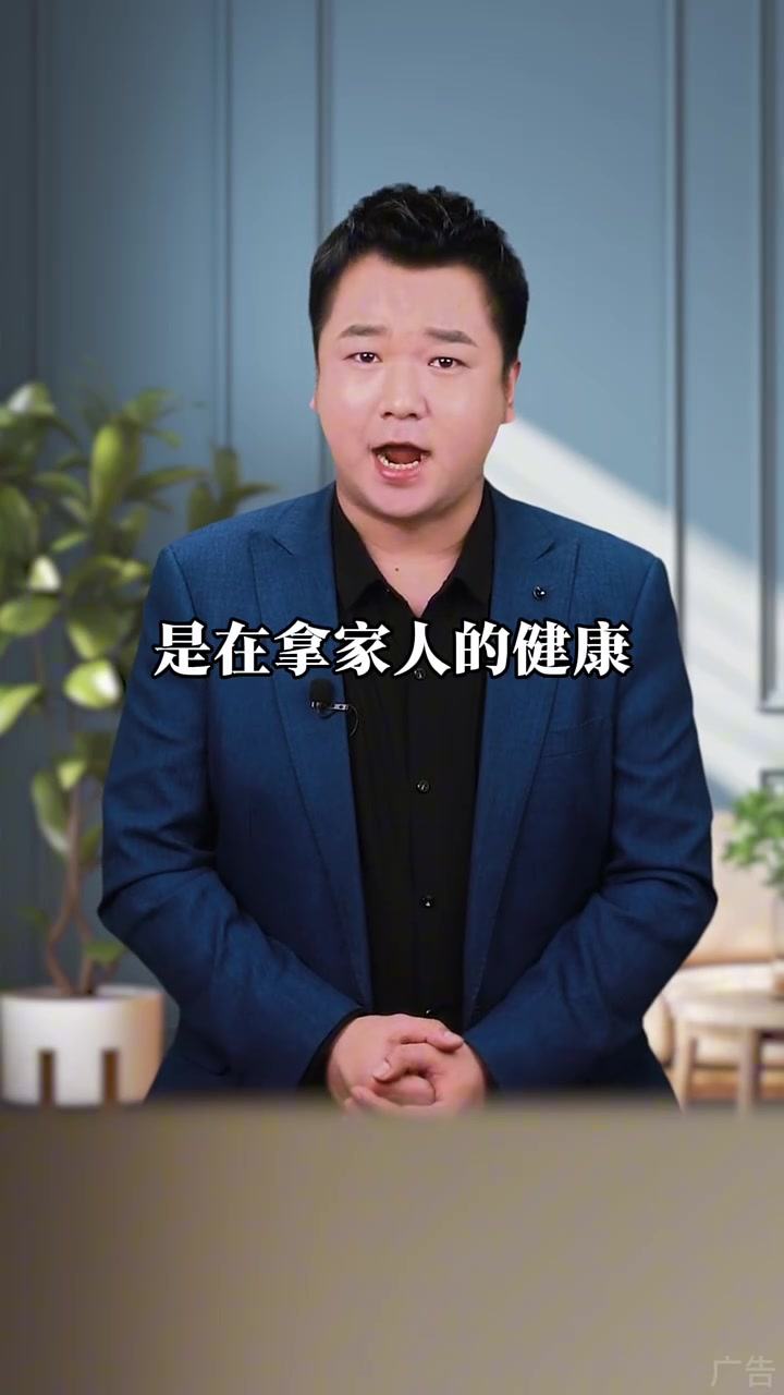 其实不仅仅是韭菜,还有容易带有农残的豆角,西蓝花,难洗的草莓,打蜡的苹果等等,在清洗时都应