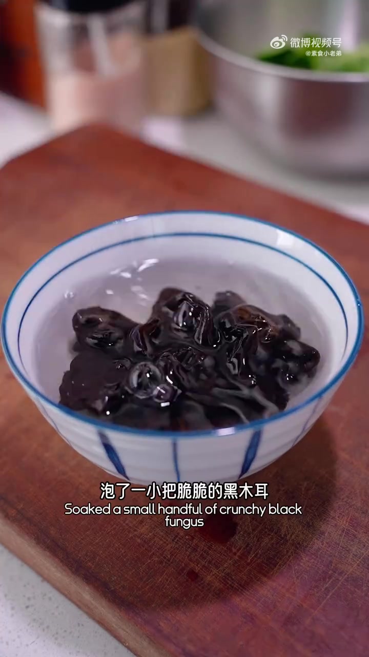 鲜美解腻又开胃「蔬菜豆腐汤」