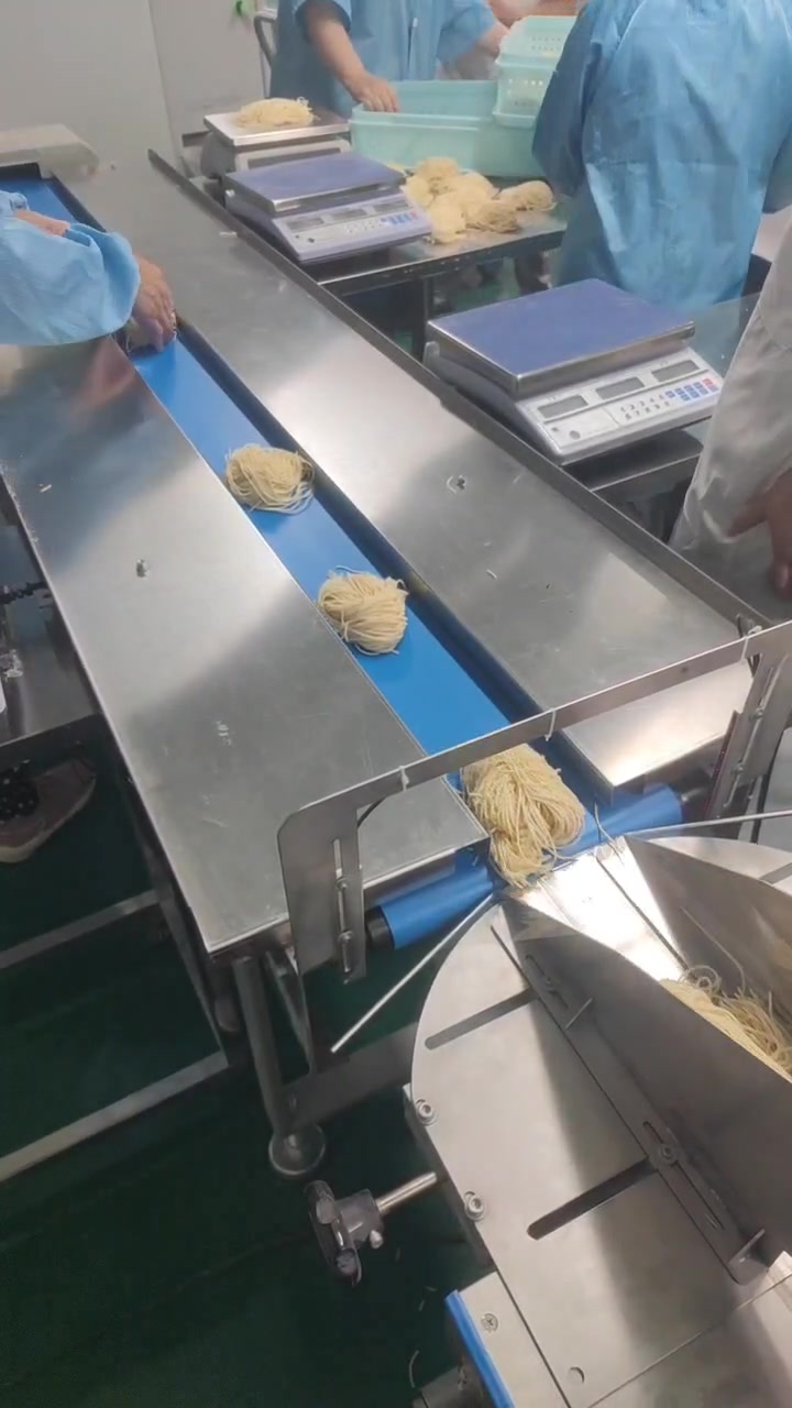 湿面条包装机 湿面枕式包装机 伺服包装机 食品包装机