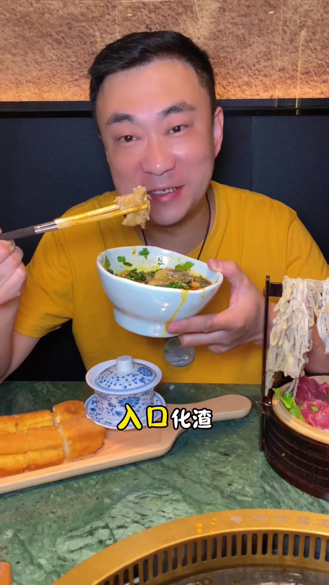 鲜香麻辣的王宝器麻椒鱼,黑金店美蛙鱼火锅令人回味