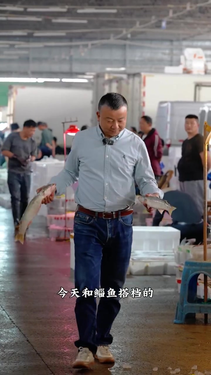 当桃花鲻鱼遇上虾子酱,这口宁波味绝了 在宁波,有个桃花鲻鱼的称呼,也就是说桃花盛开的三月,