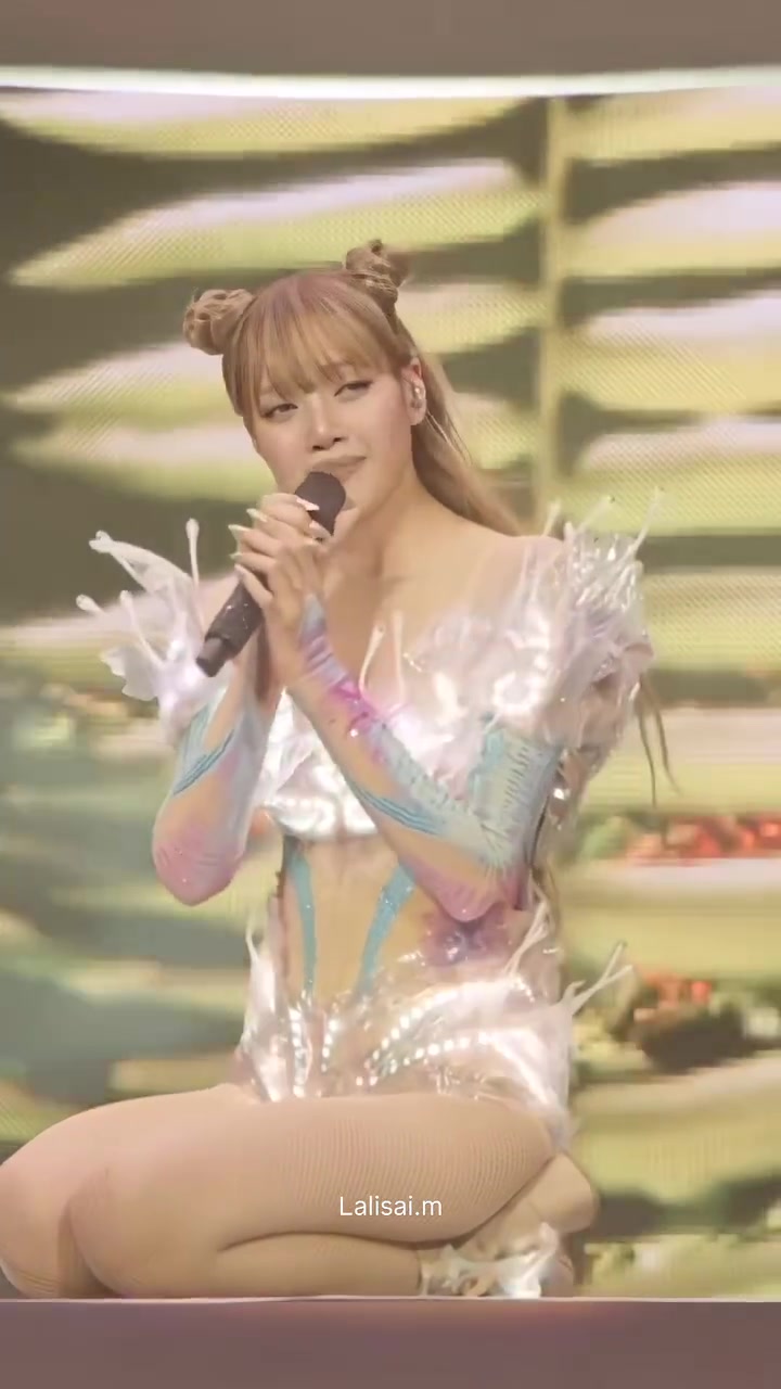 Lisa真的好柔软还可以鸭子坐
