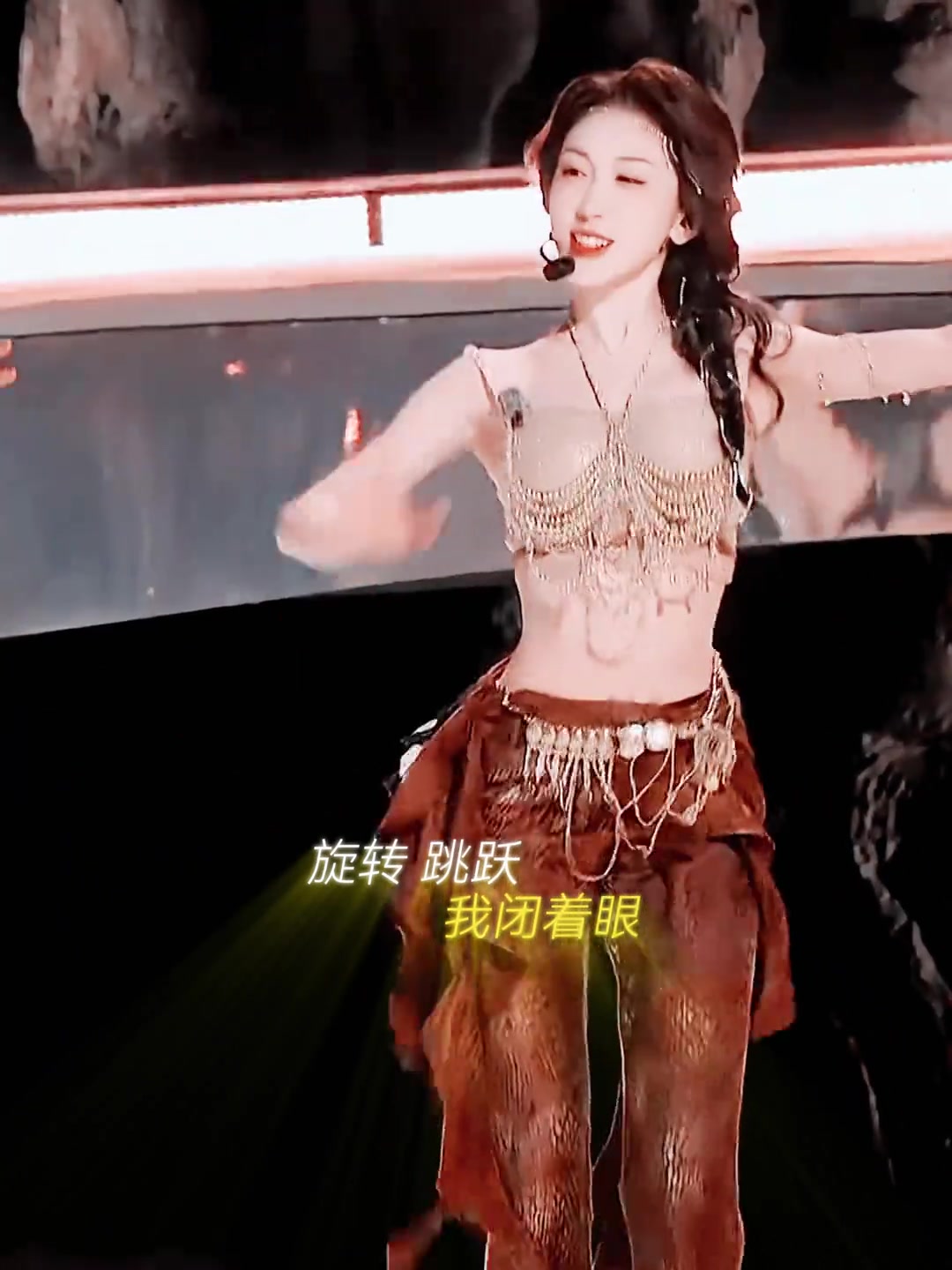 世界名画《小婉的良心》,舞娘神级现场