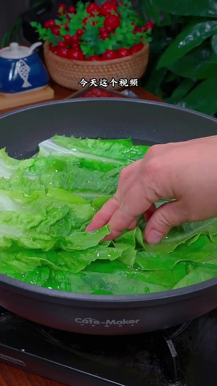 大鱼大肉吃腻了,可以试试这个清脆爽口的油麦菜