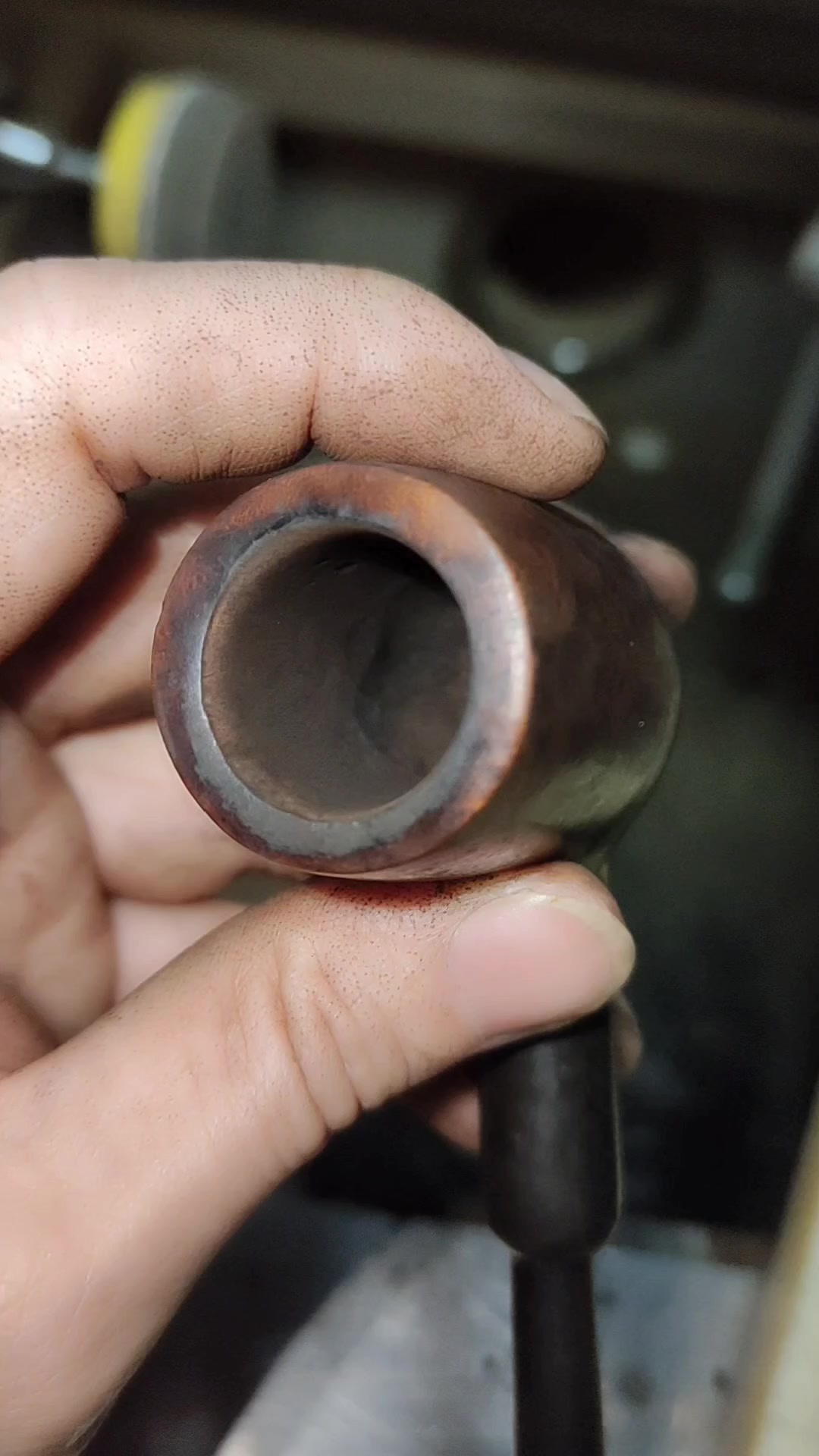 没事就把烟斗清理保养一下看着也舒服