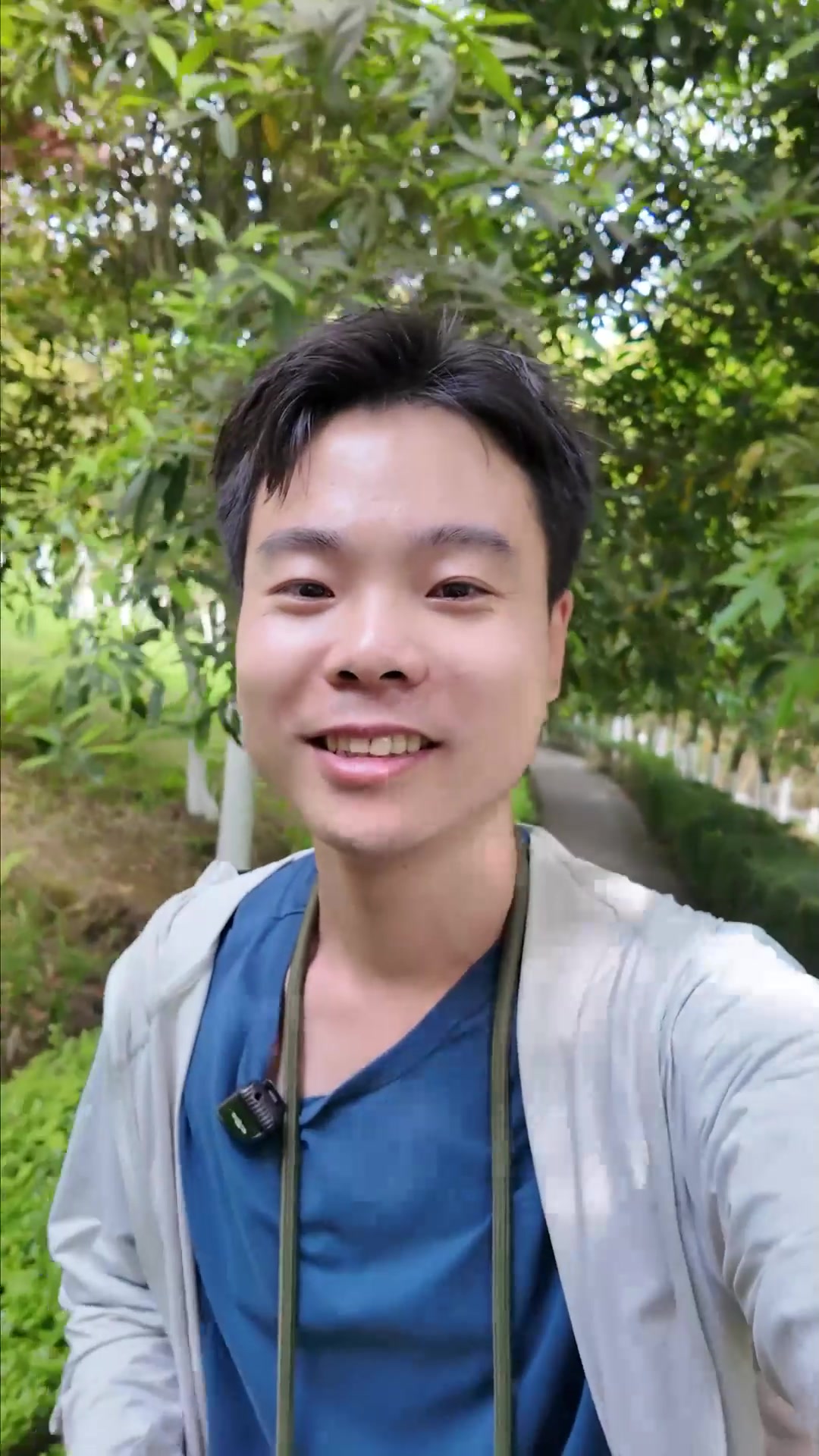 玩遍四川之南充营山,太蓬山的摩崖石窟造像很震撼,白塔公园很闲适