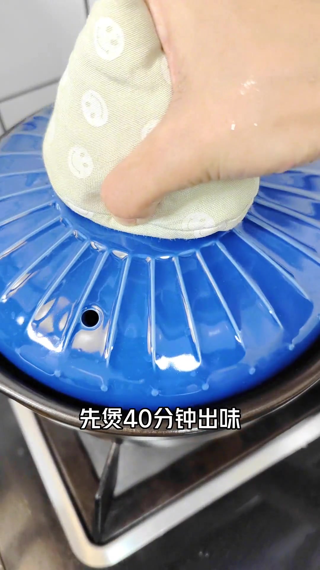 五指毛桃浸鸡,汤好喝肉好吃,还养生