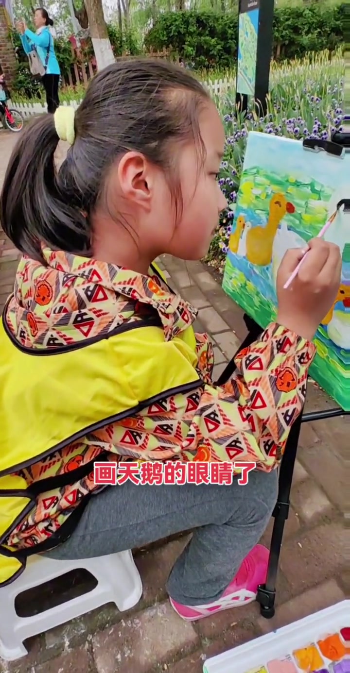 沉浸在绿博园诗意写生中!