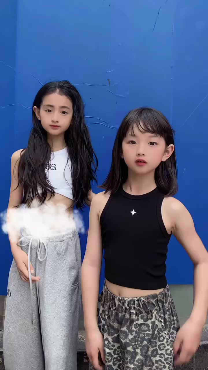 跟乐乐姐姐合拍一个