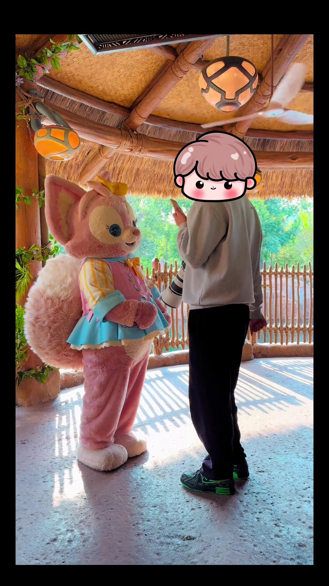 已无心上班,眼睛里只有鸡腿山,贝儿眼神无法离开