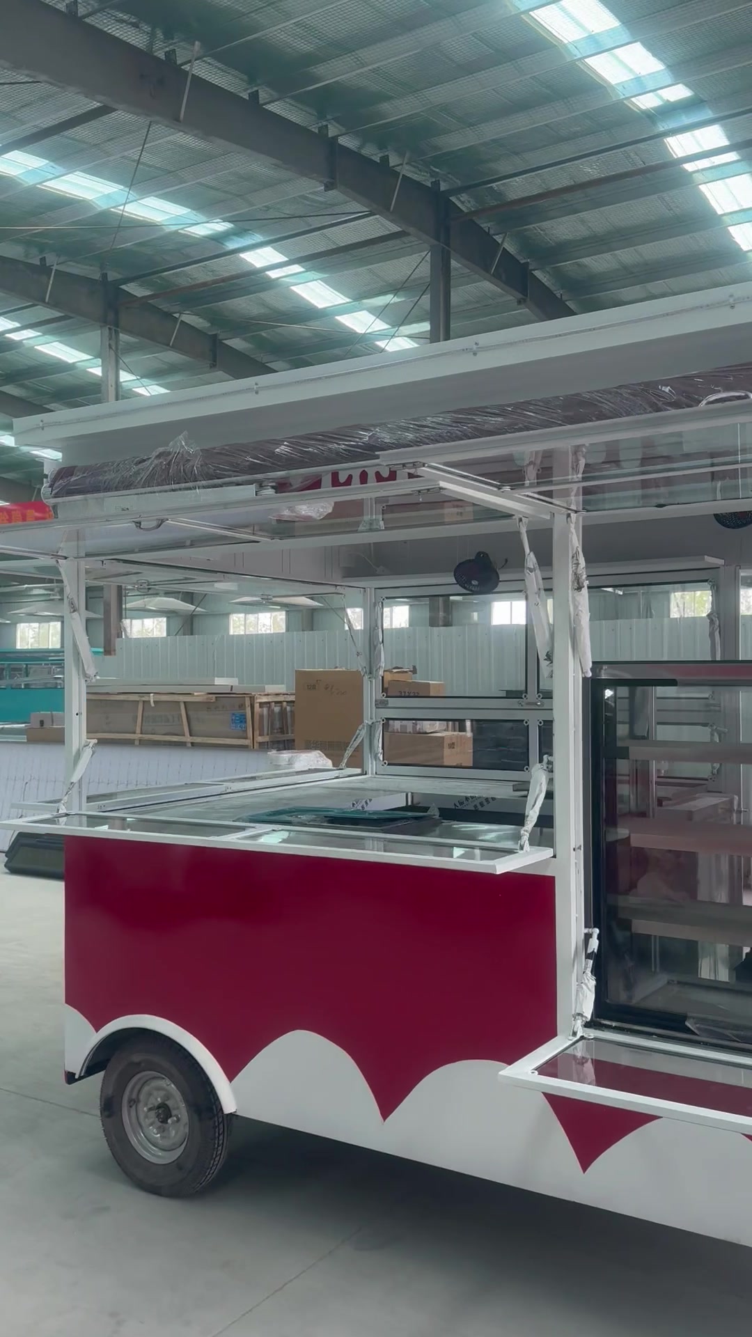 电动四轮餐车多功能小吃车流动炸串烧烤商用推车移动摆摊车早餐车