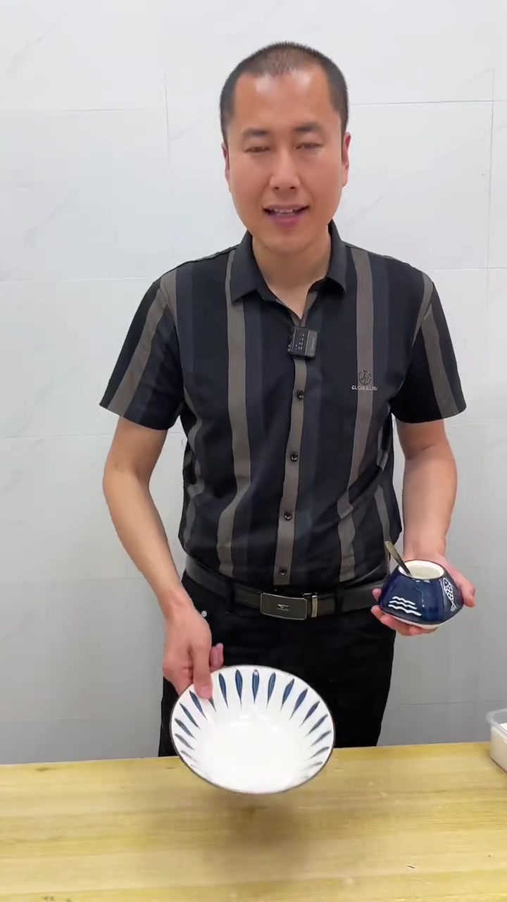 又到了吃槐花的季节,大家把槐花饺子都安排上了么