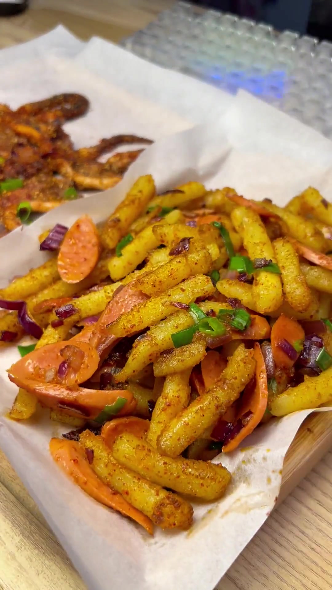 今日夜宵吃铁板鱿鱼、狼牙土豆,在家享夜市美味