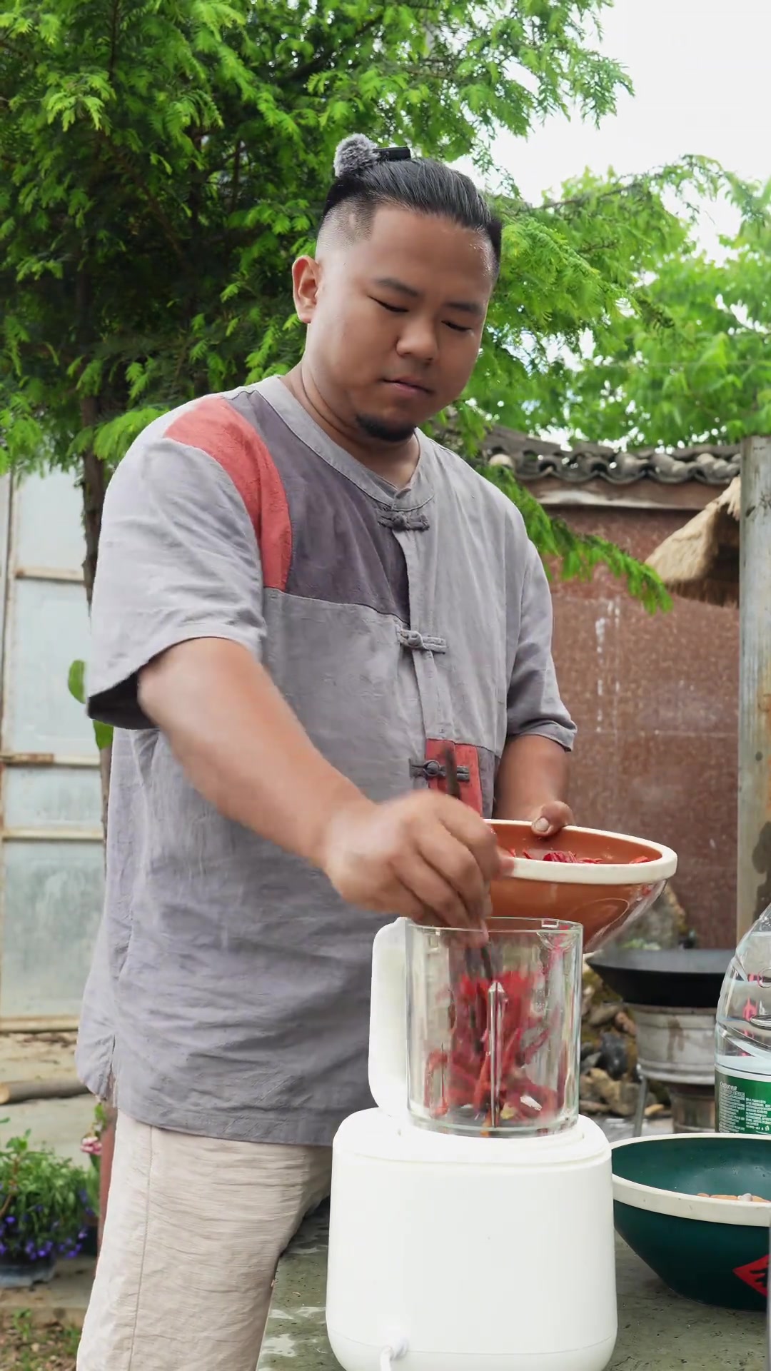 今天做一道香辣下饭呢沾益辣子鸡,不骗大家