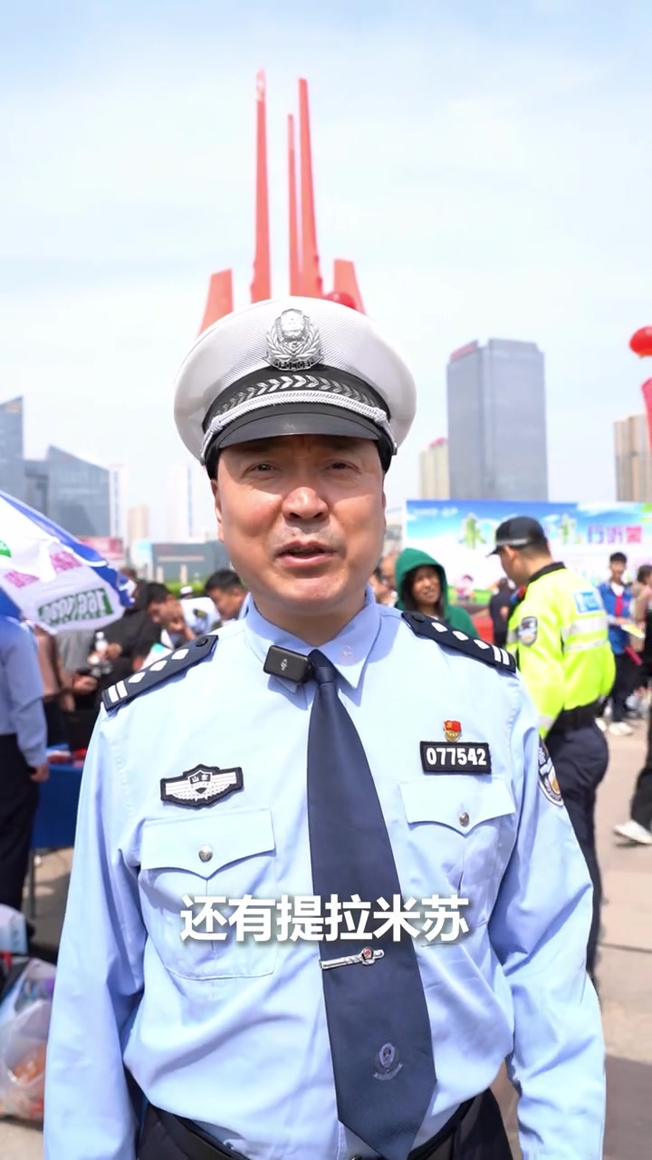 喝红牛、吃蛋黄派能测出酒驾?交警:别慌!漱漱口,等一会儿再测一次。(人民日报记者肖家鑫 综