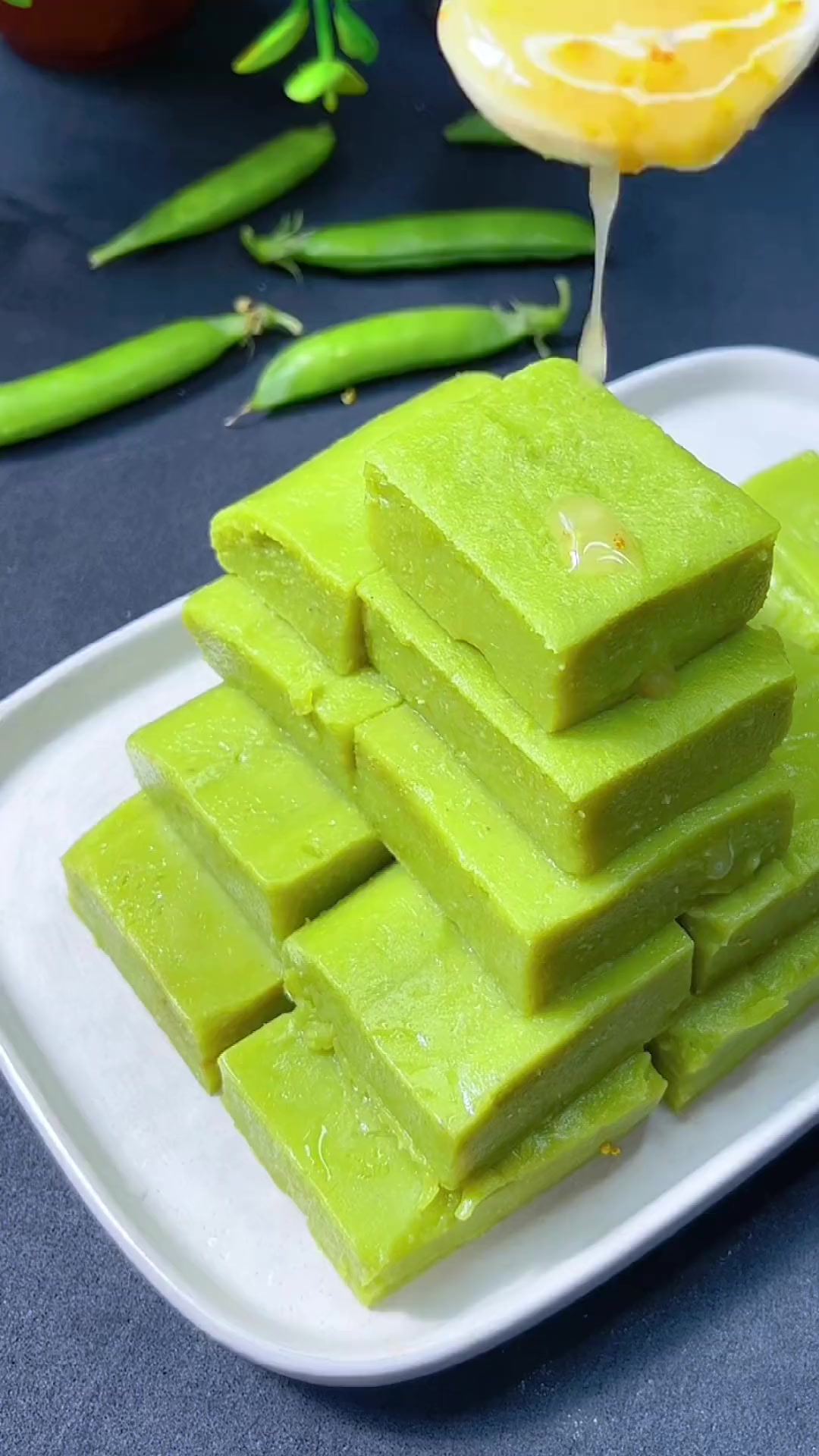 你家有青豌豆吧?不赶紧做青豌豆糕还等啥呢