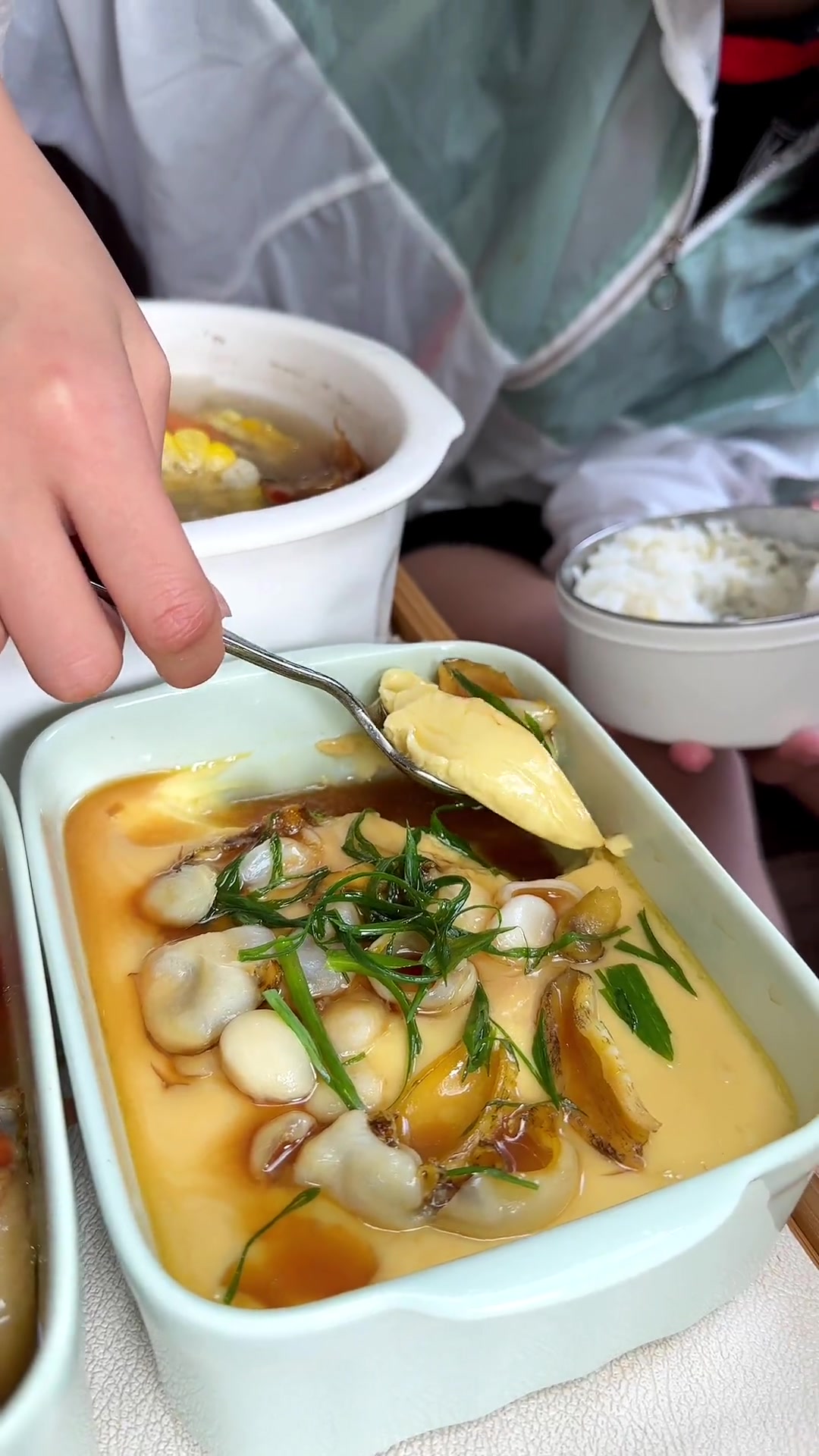 送孩子午餐便当,蒸炖锅做的鲍鱼炖蛋等超赞