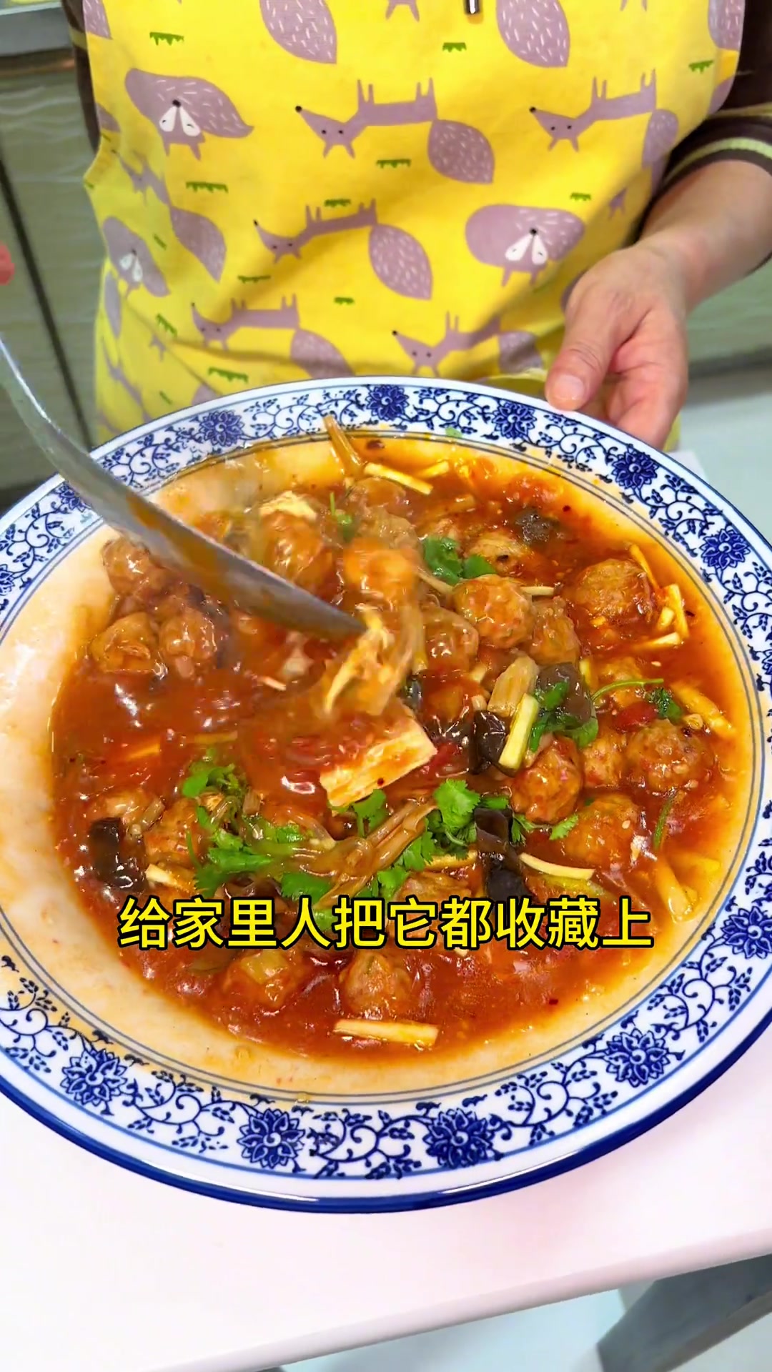 现在正是吃萝卜时,酸辣豆腐萝卜丸子汤做法来啦