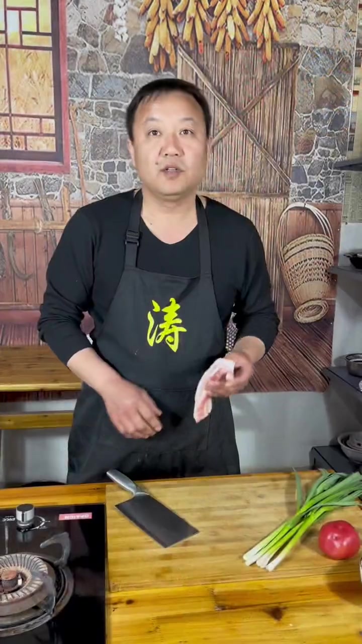 汤鲜味美的粉皮靠肉来咯