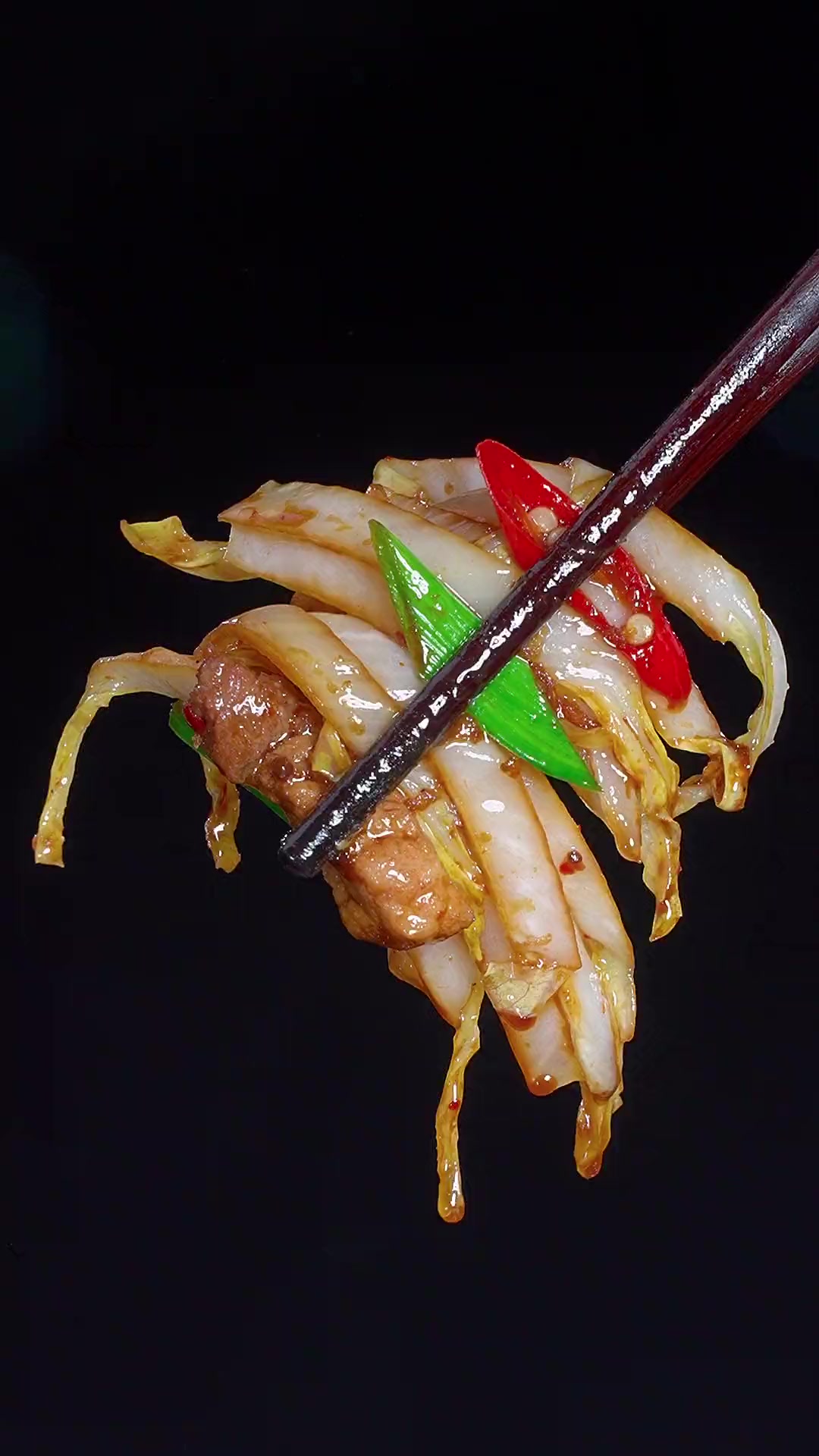 大白菜炒肉丝香辣过瘾,超级下饭