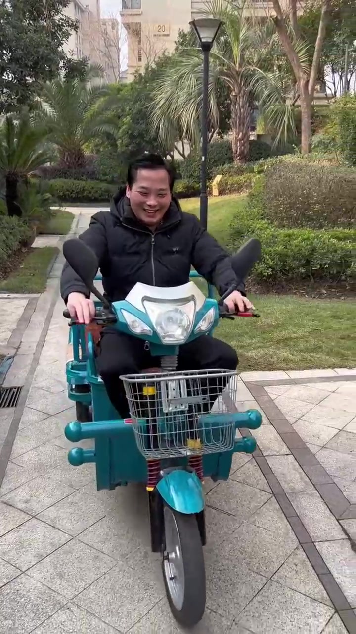 过年传统,搡年糕,吃了诸暨年糕,祝大家龙年发财步步高!