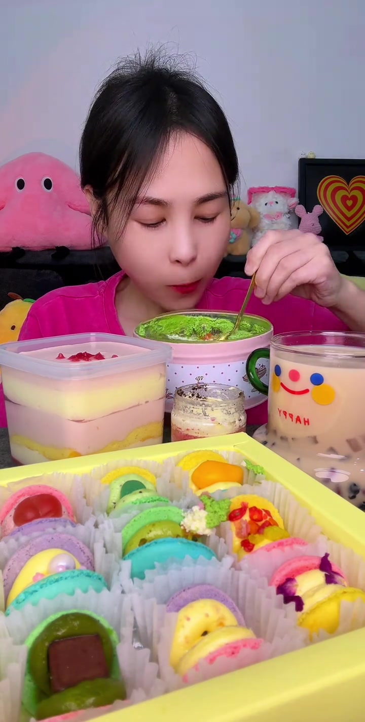 今天吃小甜品她家的小蛋糕哦