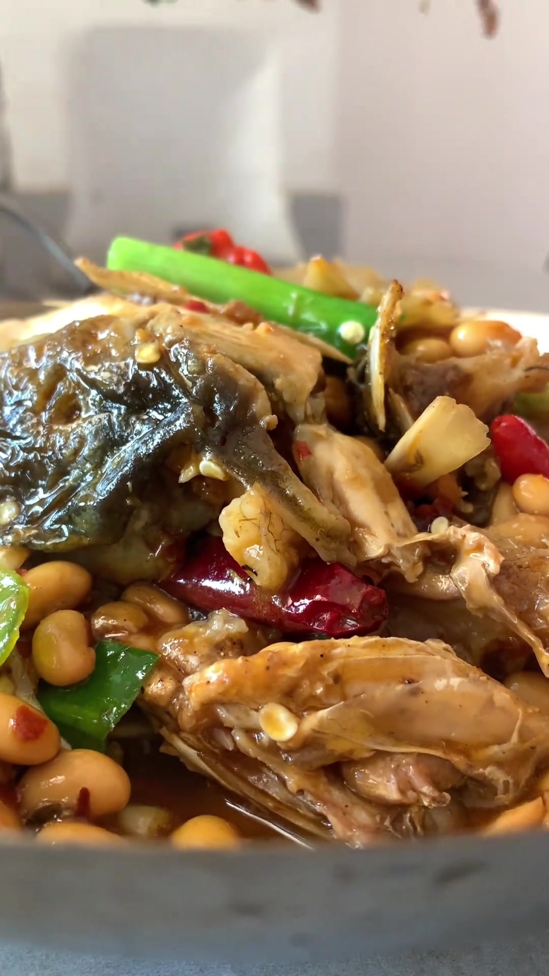 黄梅十大名菜之一的“干锅鱼嘴”,学会这道菜,你就是全村最靓的仔