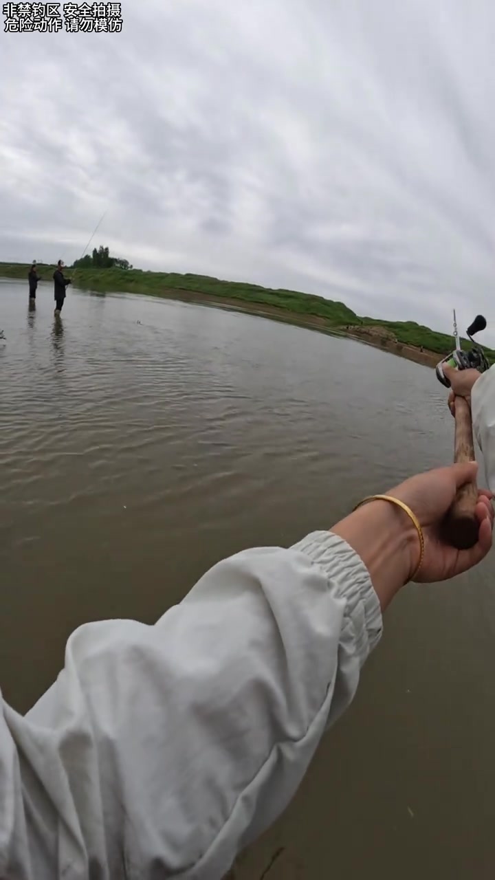 湖南岳阳探钓大鳡鱼的第一天