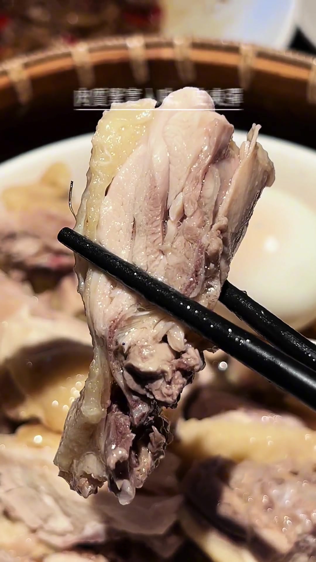 很喜欢的一家精致湘菜,很多菜品在广州不多见,出品稳定,服务也不错