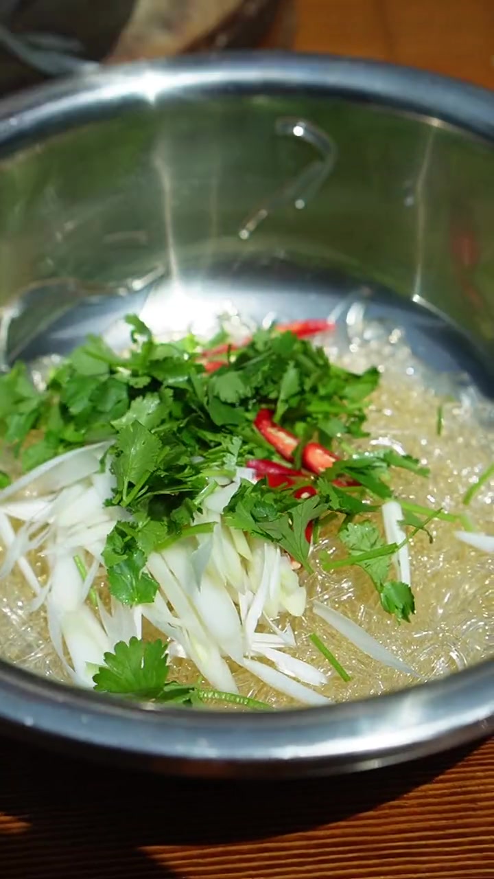 在熟悉不过的一个街边小凉菜