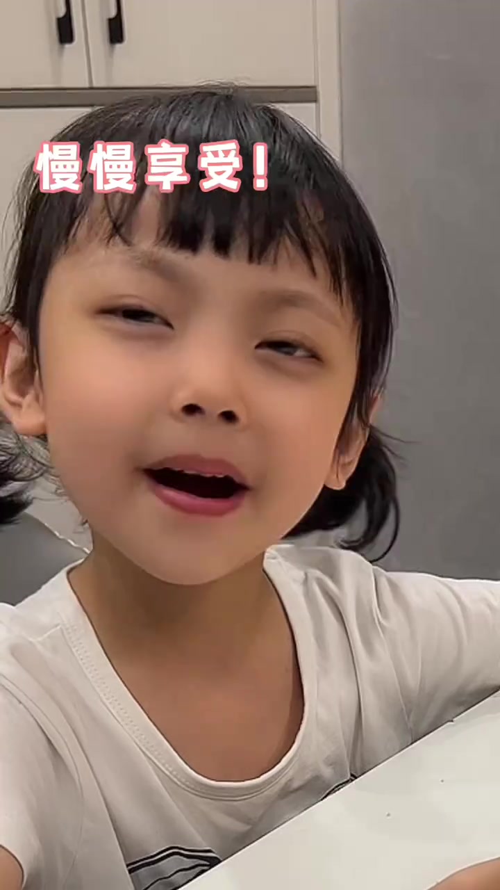 阿B:吃个馒头也这么烦!可以不吃吗?