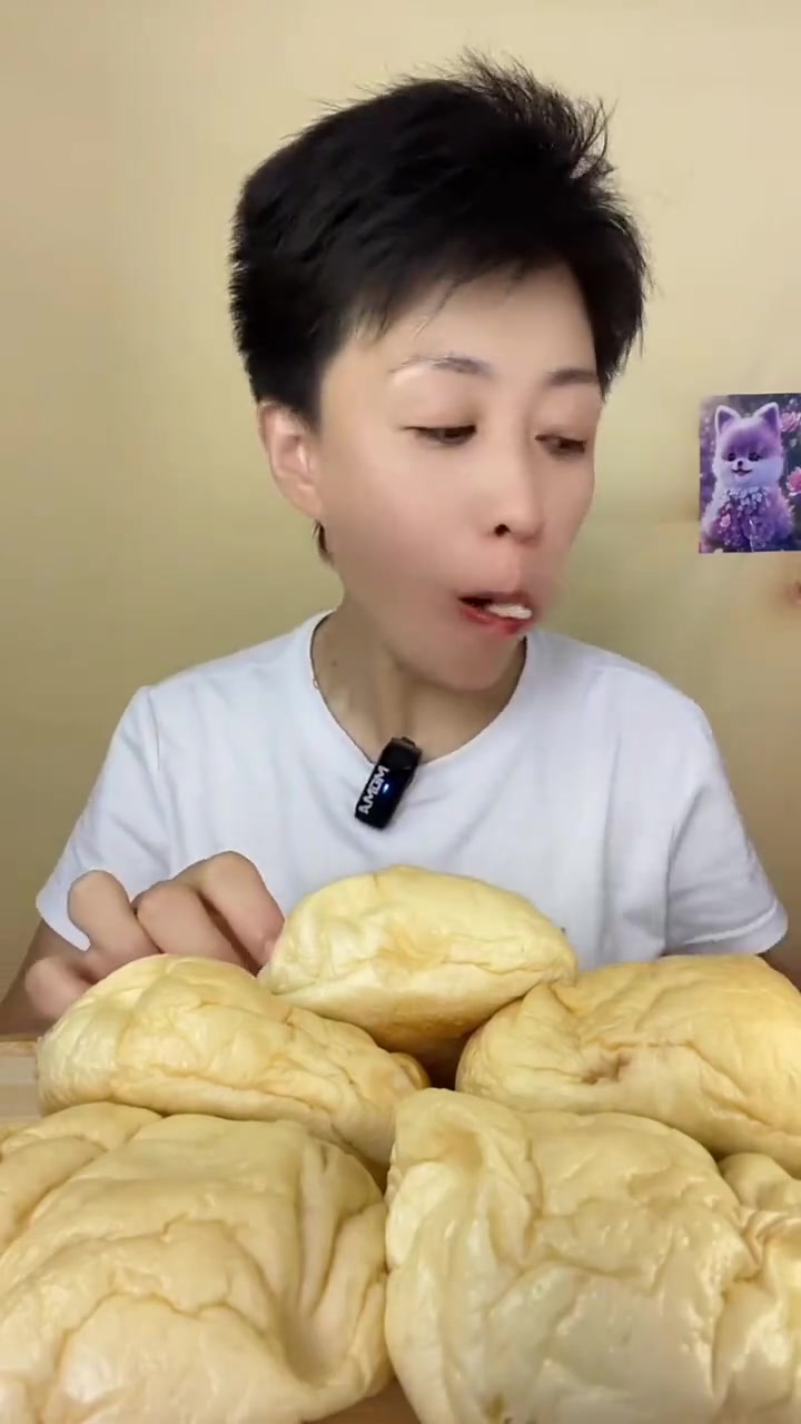 爆浆面包超好吃,一口下去瞬间爆浆