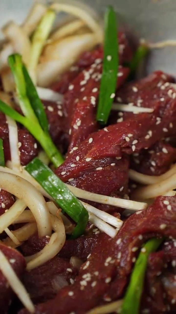 用空气炸锅自制健康牛肉干竟然这么简单!中式五香味or法式红酒味随意切换,真材实料的美味减脂