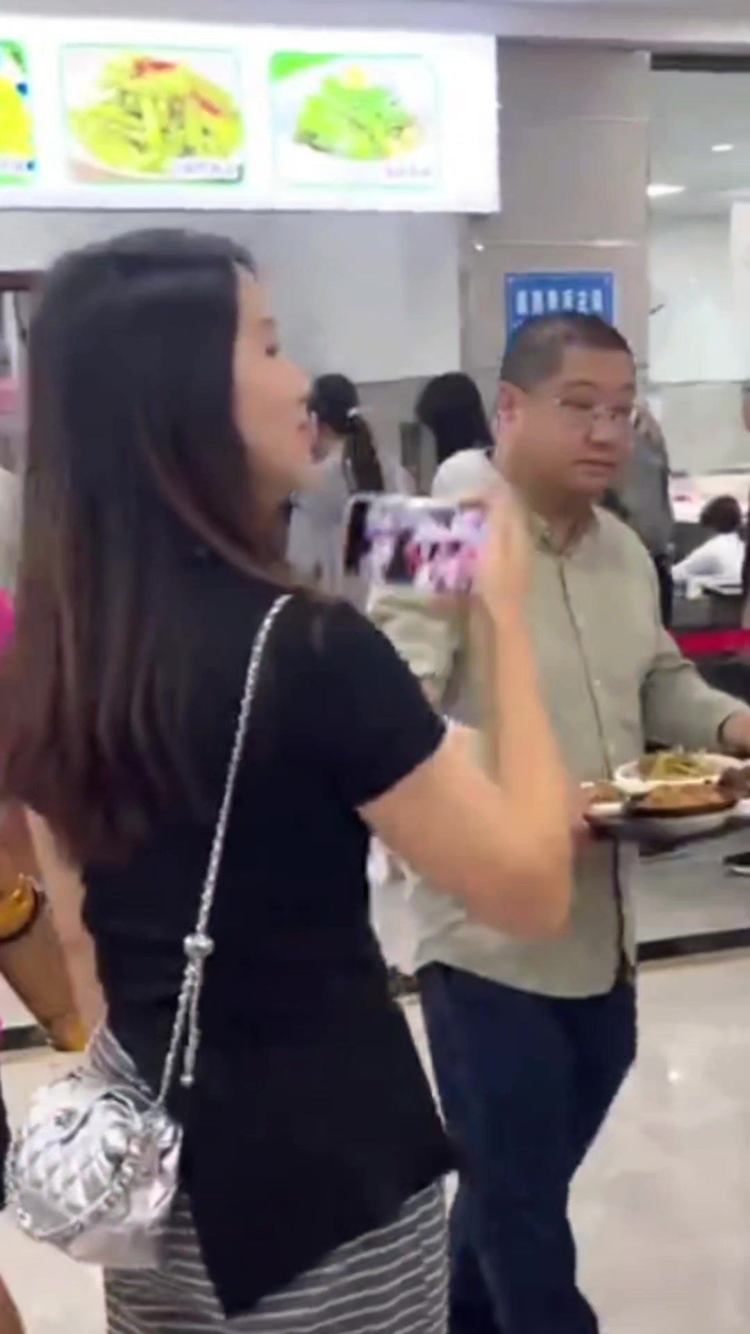 游客在荣昌政府食堂1天吃了千斤猪肉,荣昌人谈谈真实感受!