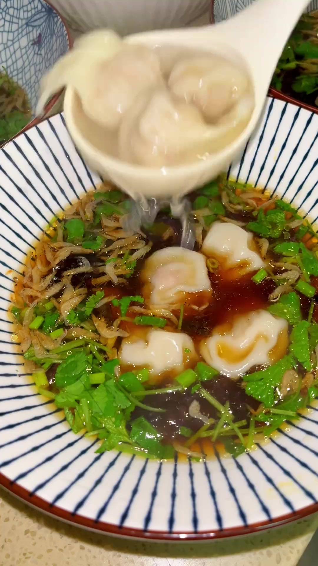 好久没吃馄饨了,玉米馅的馄饨太好吃啦