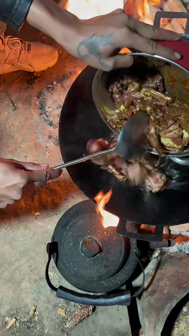 新奇!鸡血竟能用来煮青菜!