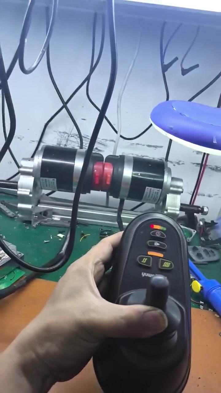 鱼跃电动轮椅的控制器,M7086一体的控制器,控制器蜂鸣器2声快响+7声慢响故障提示