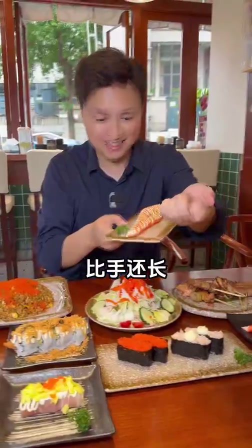 15年老店放大!人均50+解锁巨型蟹柳寿司,柳州人快冲!