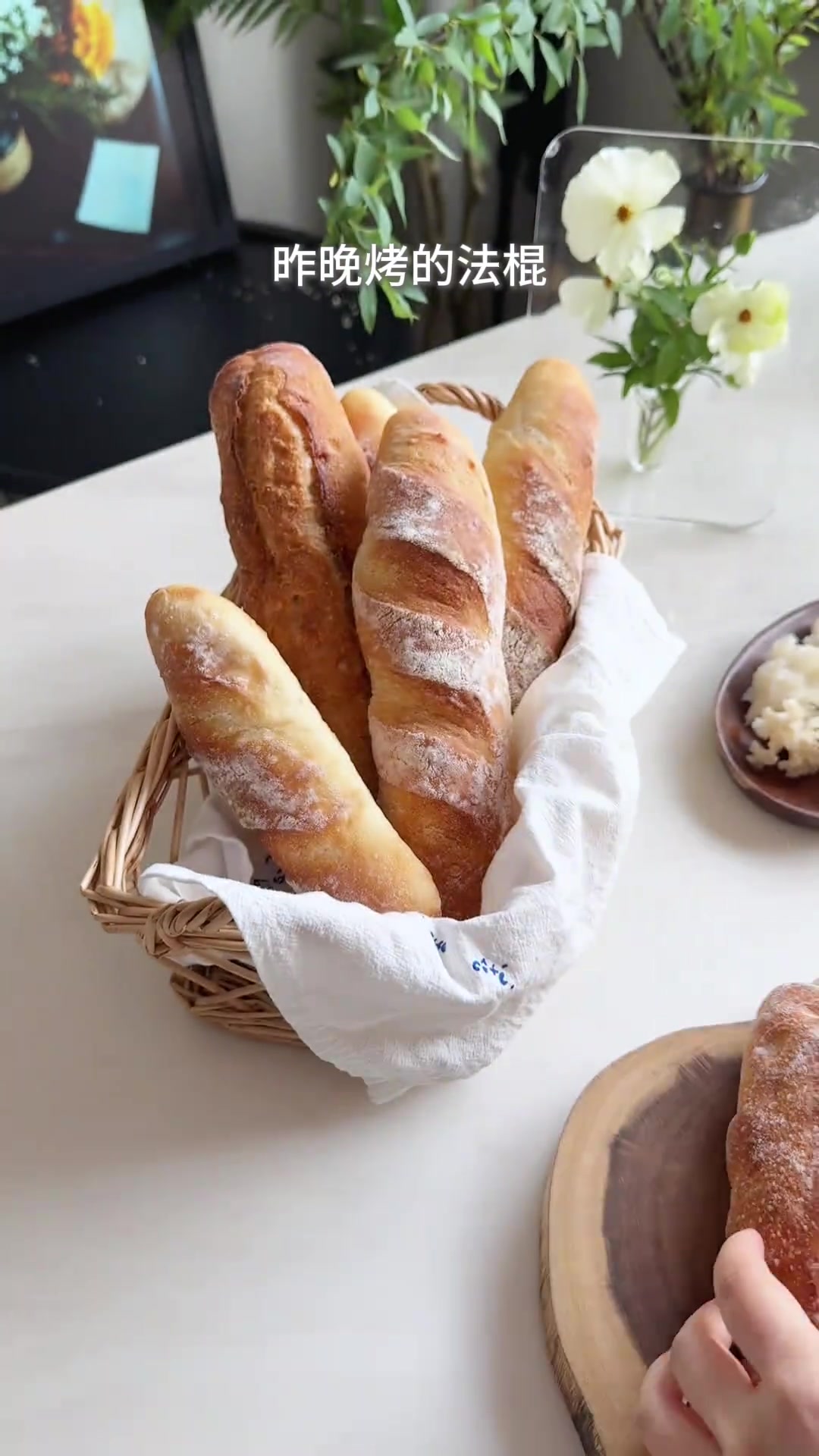 好心情是每天最重要的装备,愿你每天都带着它出门～今天是法棍三明治