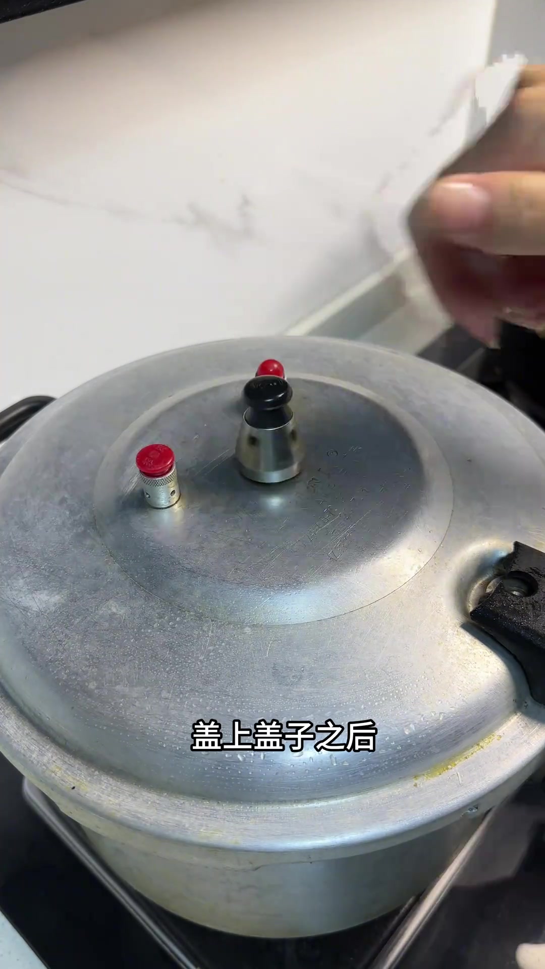 做了无数次的辣鸭掌,真的超级的好吃～江西菜真的是绝了