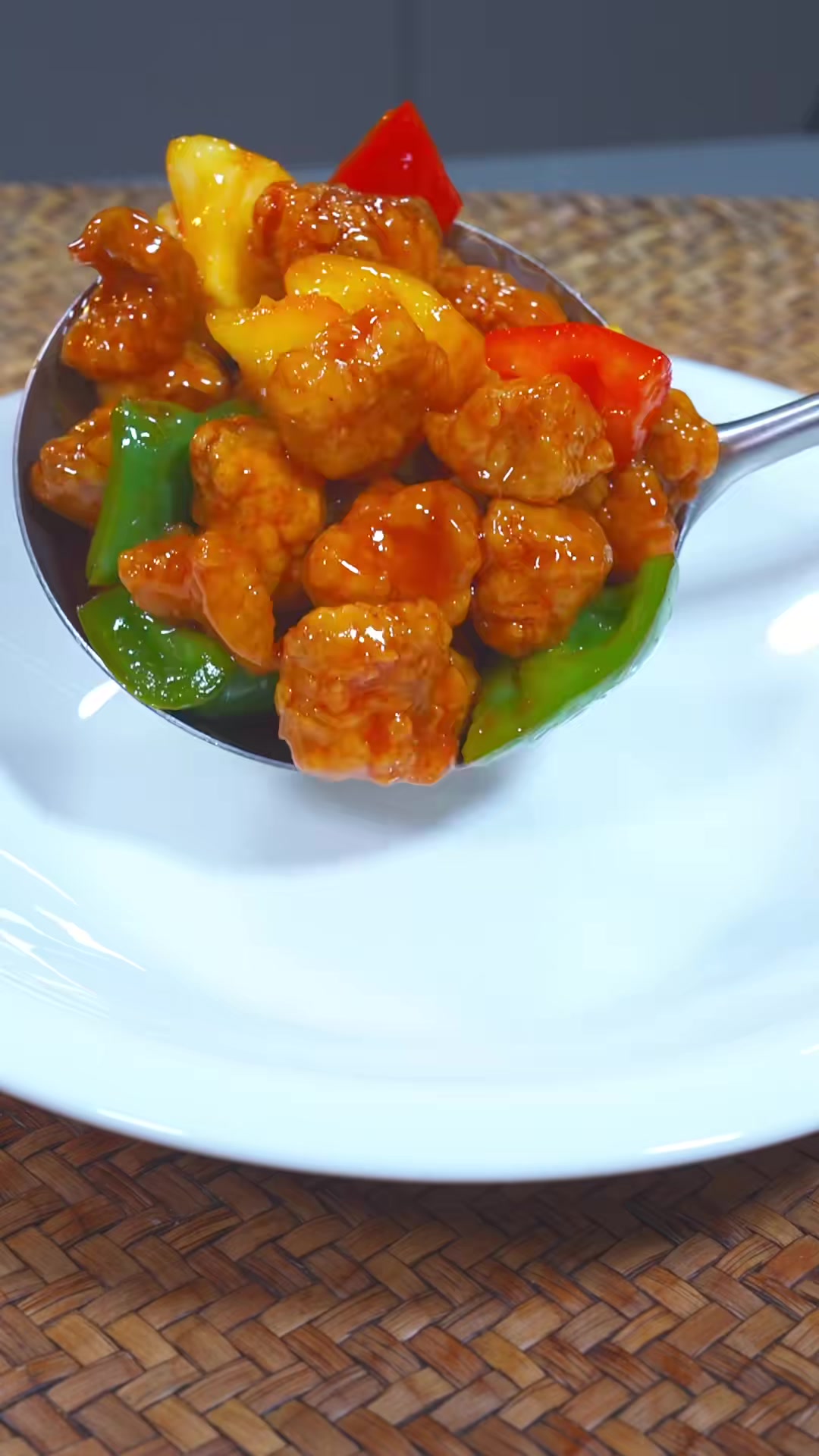 你就做这个菠萝咕噜肉,很受小朋友喜爱～