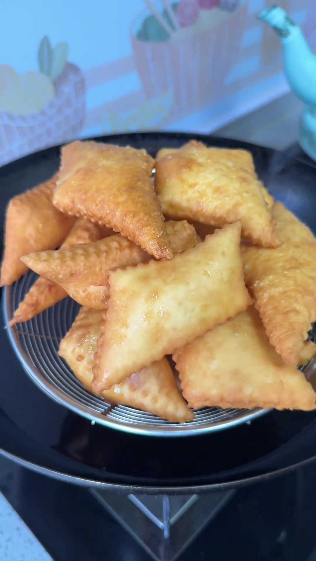 西域公主的下午茶,哈萨克族传统美食,咸奶茶与包尔萨克