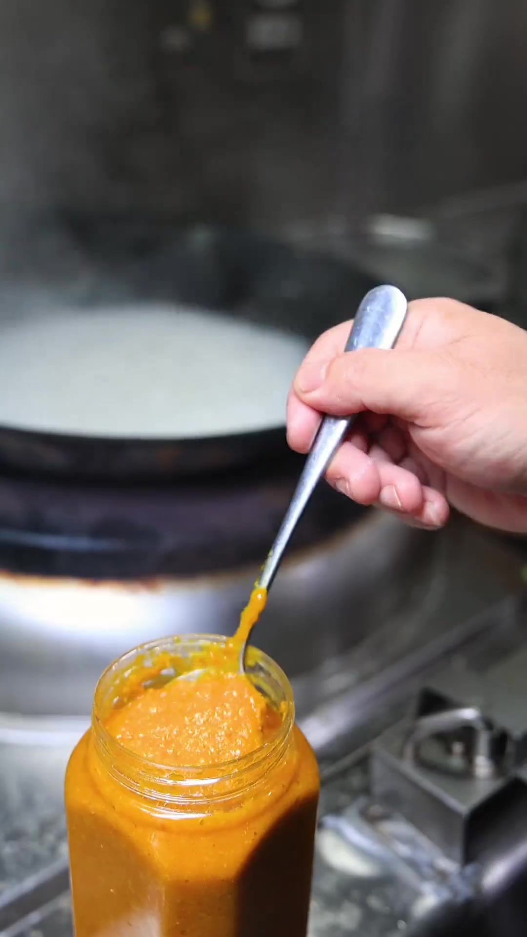 削骨肉煮粉皮,黄酱制作视频置顶了,请注意查收