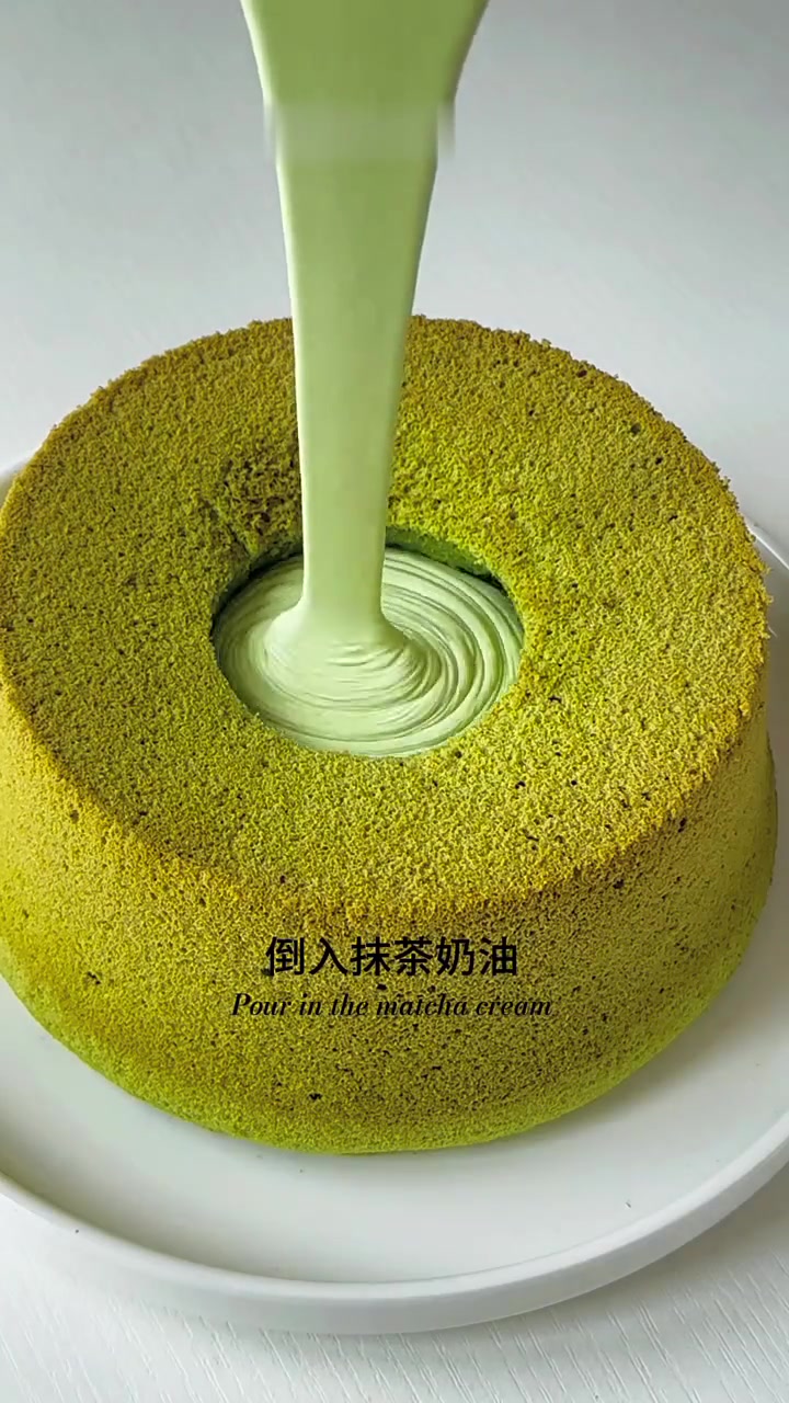 今天做抹茶爆浆蛋糕